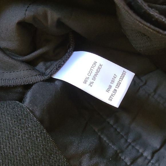 Counterparts Cropped Pants - Picture 5 of 9